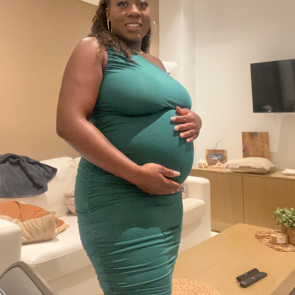 Maternity-Friendly Outfits! - Picture 3 of 11